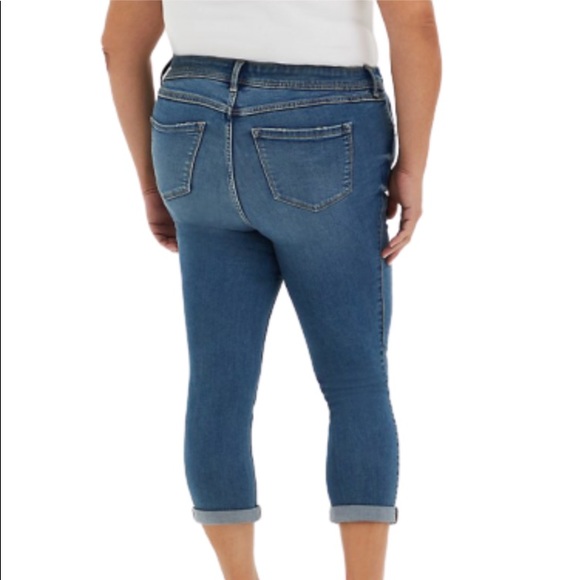 Torrid Crop Jeans - Picture 3 of 3